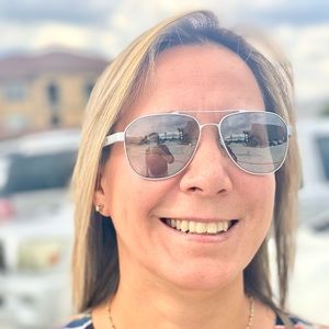 Meet your Posher, Alexandra